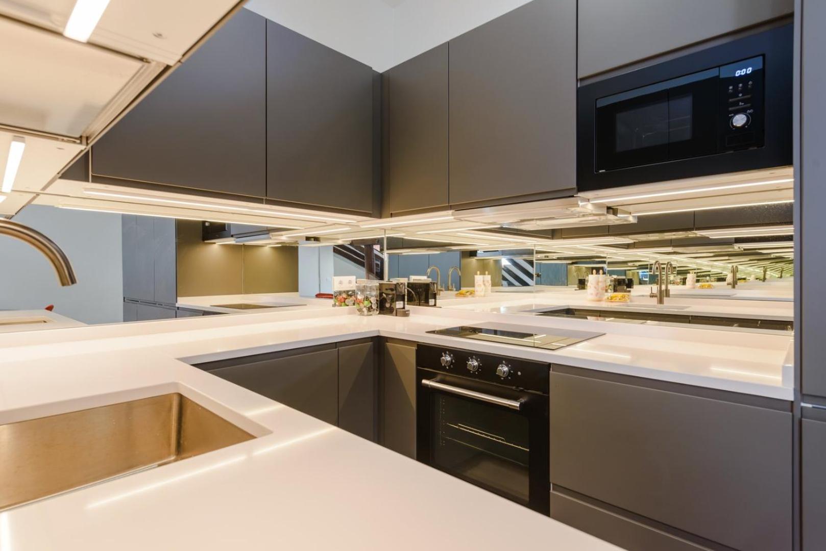 Guestready - Industrial Gem Near Plaza De Espana Apartment Madrid