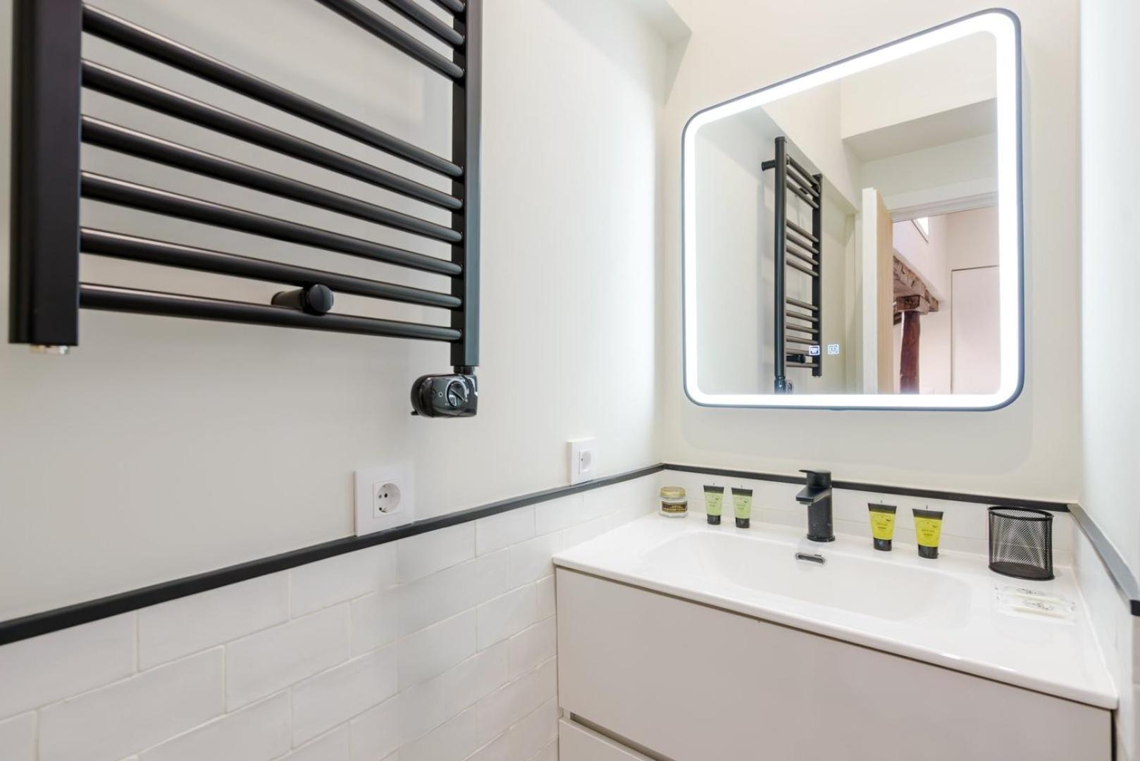 Guestready - Industrial Gem Near Plaza De Espana Apartment Madrid