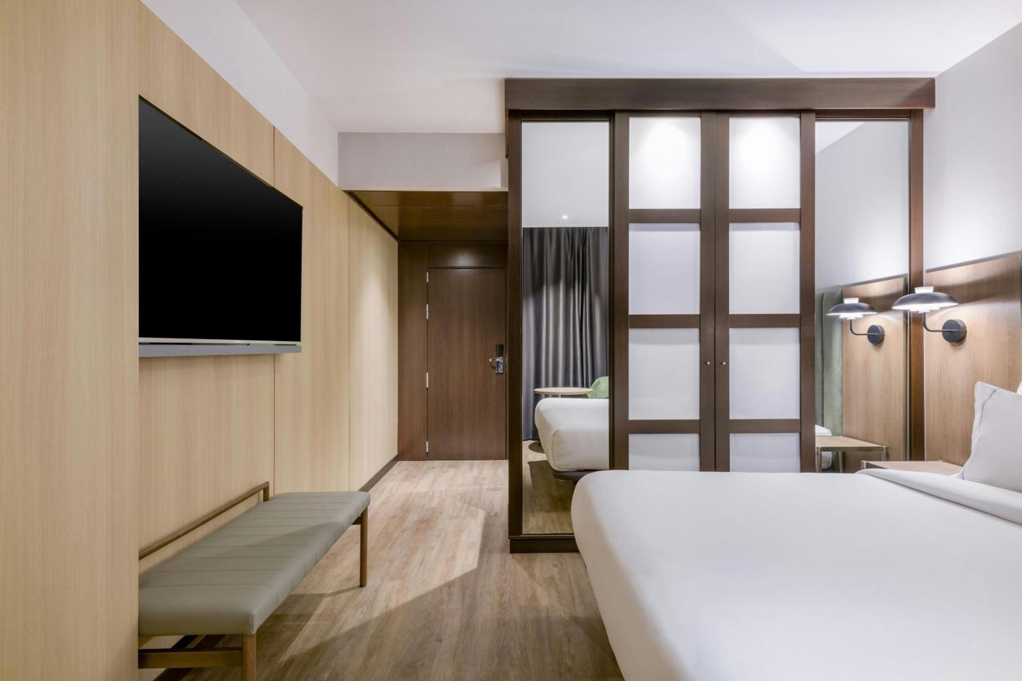 Hotel Ac Feria By Marriott Madrid