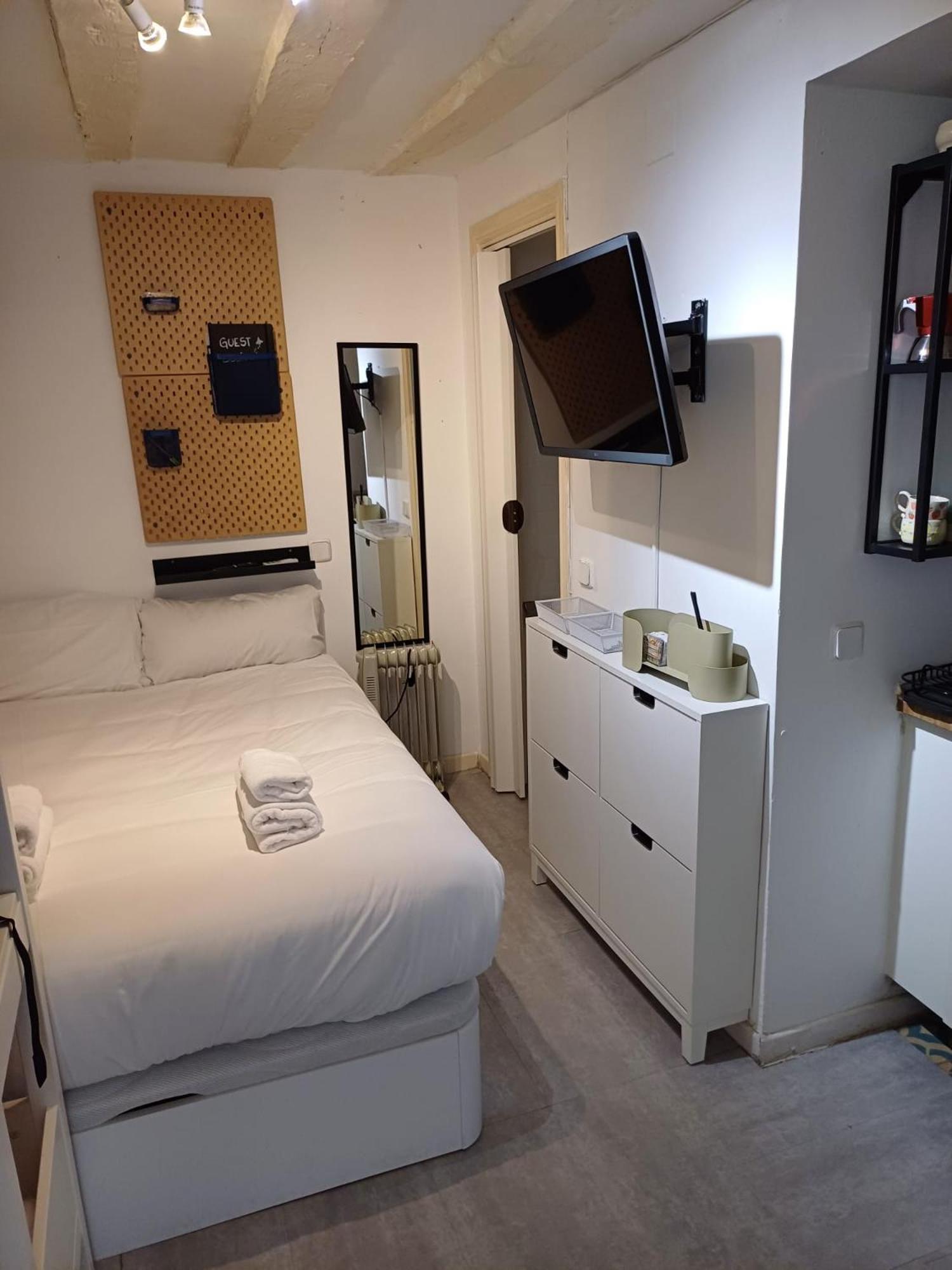 Cosy In The Heart Of Lavapies, - Amparo Apartment Madrid