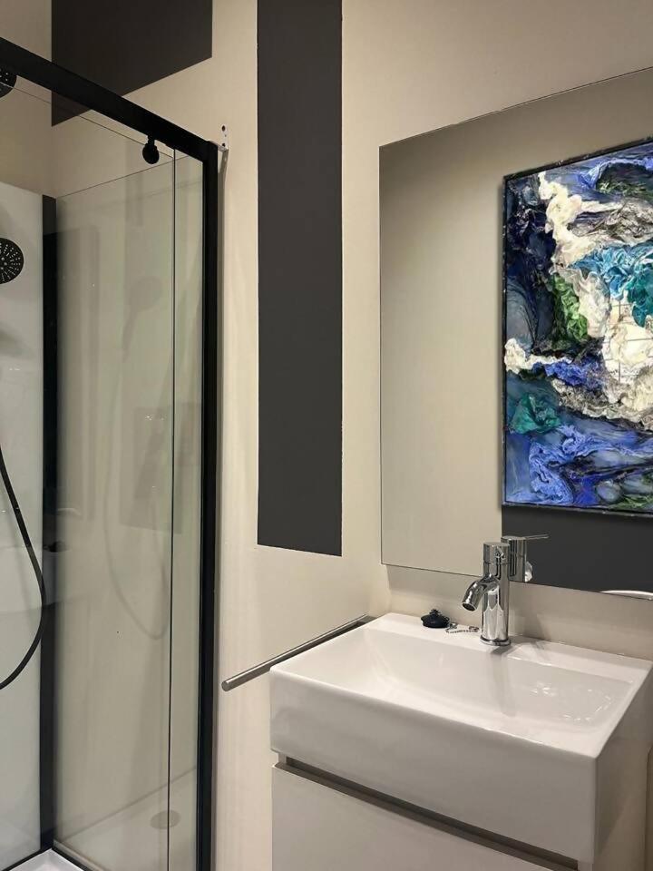 Luxury B2 Homestay Madrid