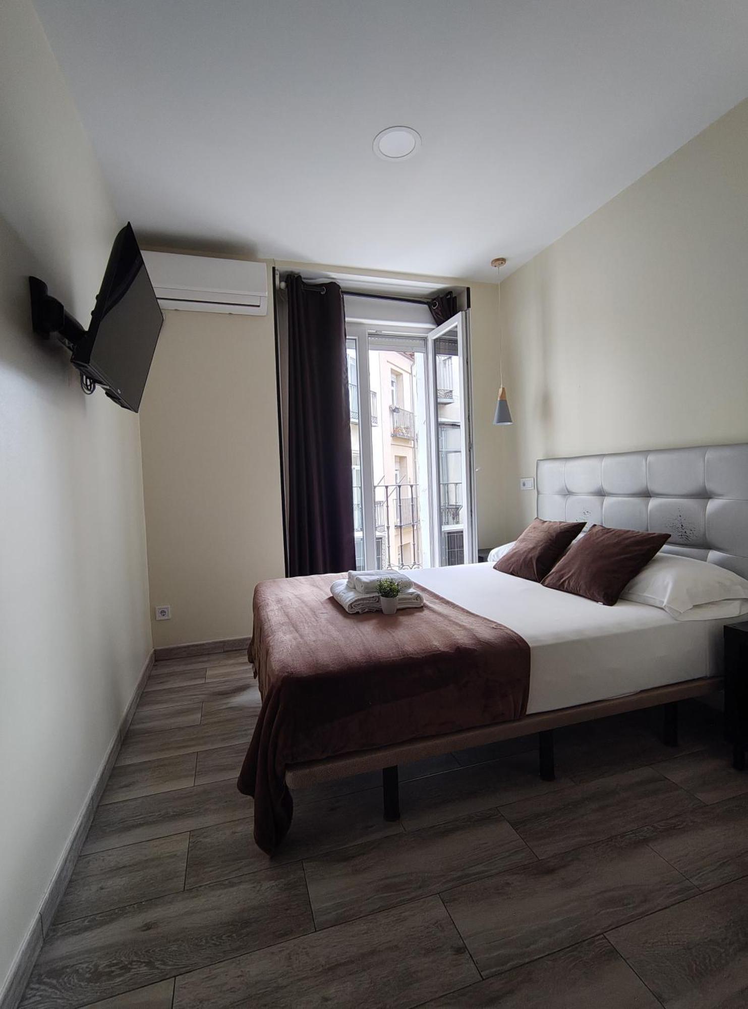 Ch Cruz Guest house Madrid