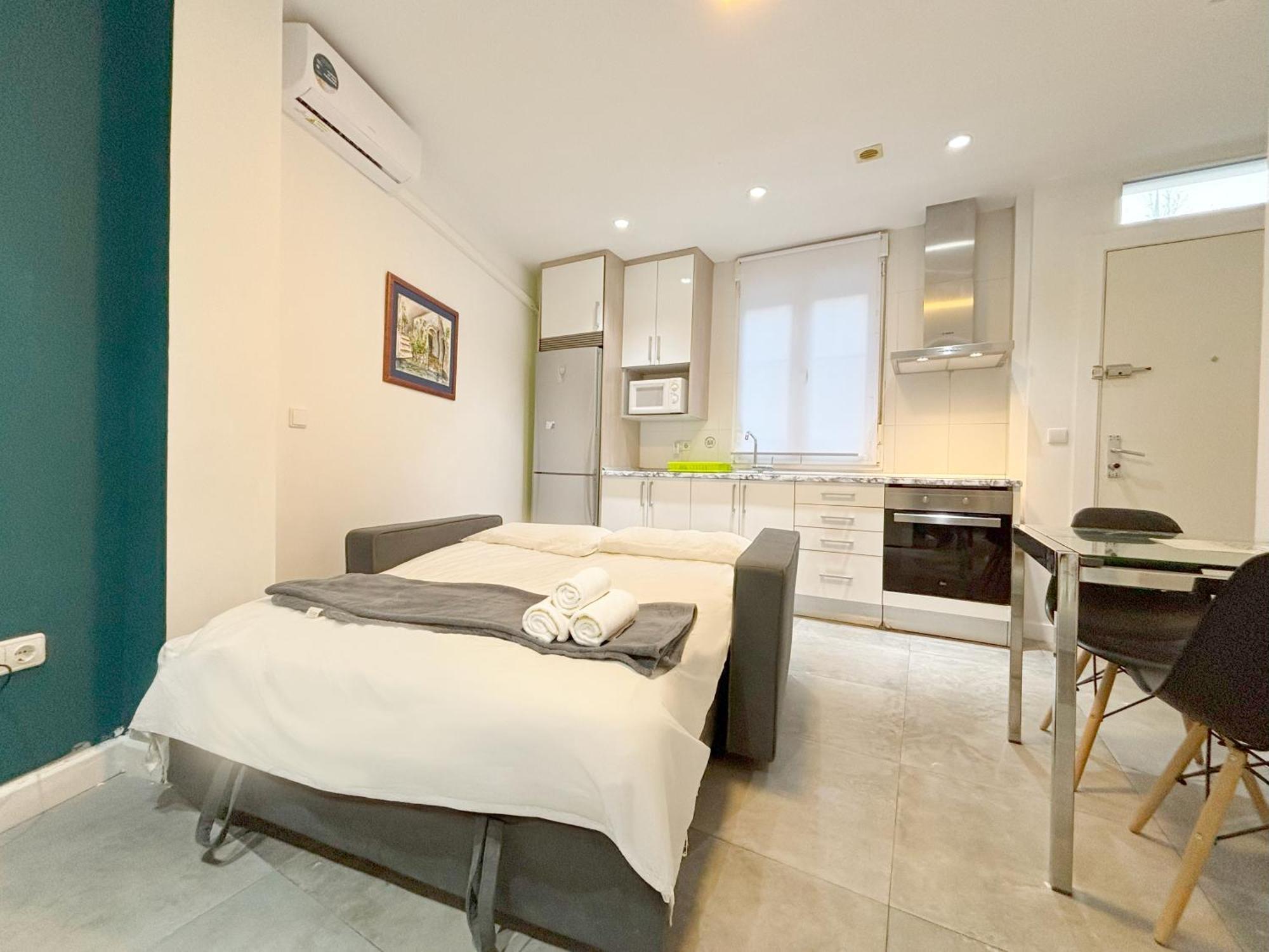 Bright, With A Patio And A Good Area *