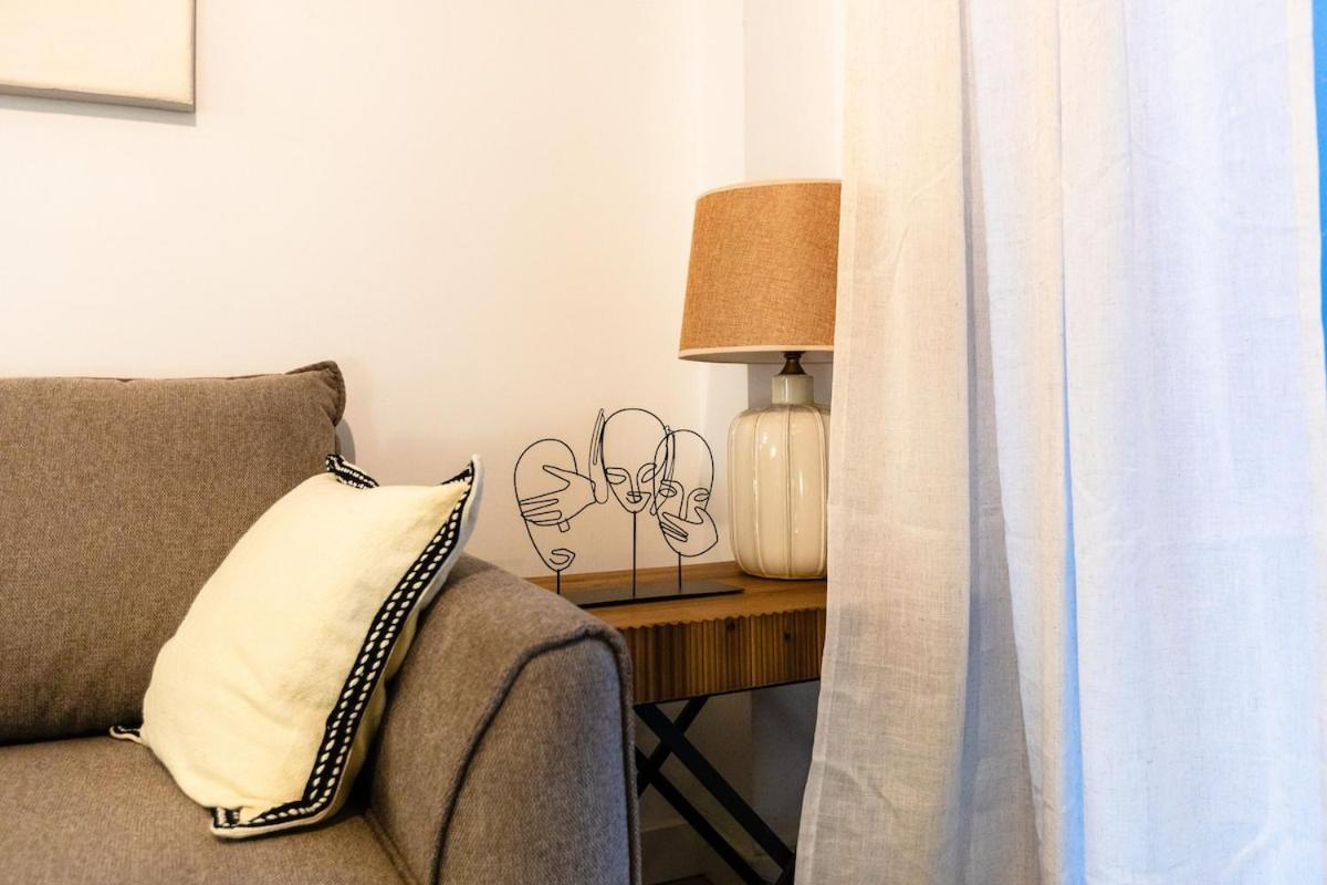 Luxury Apartment *