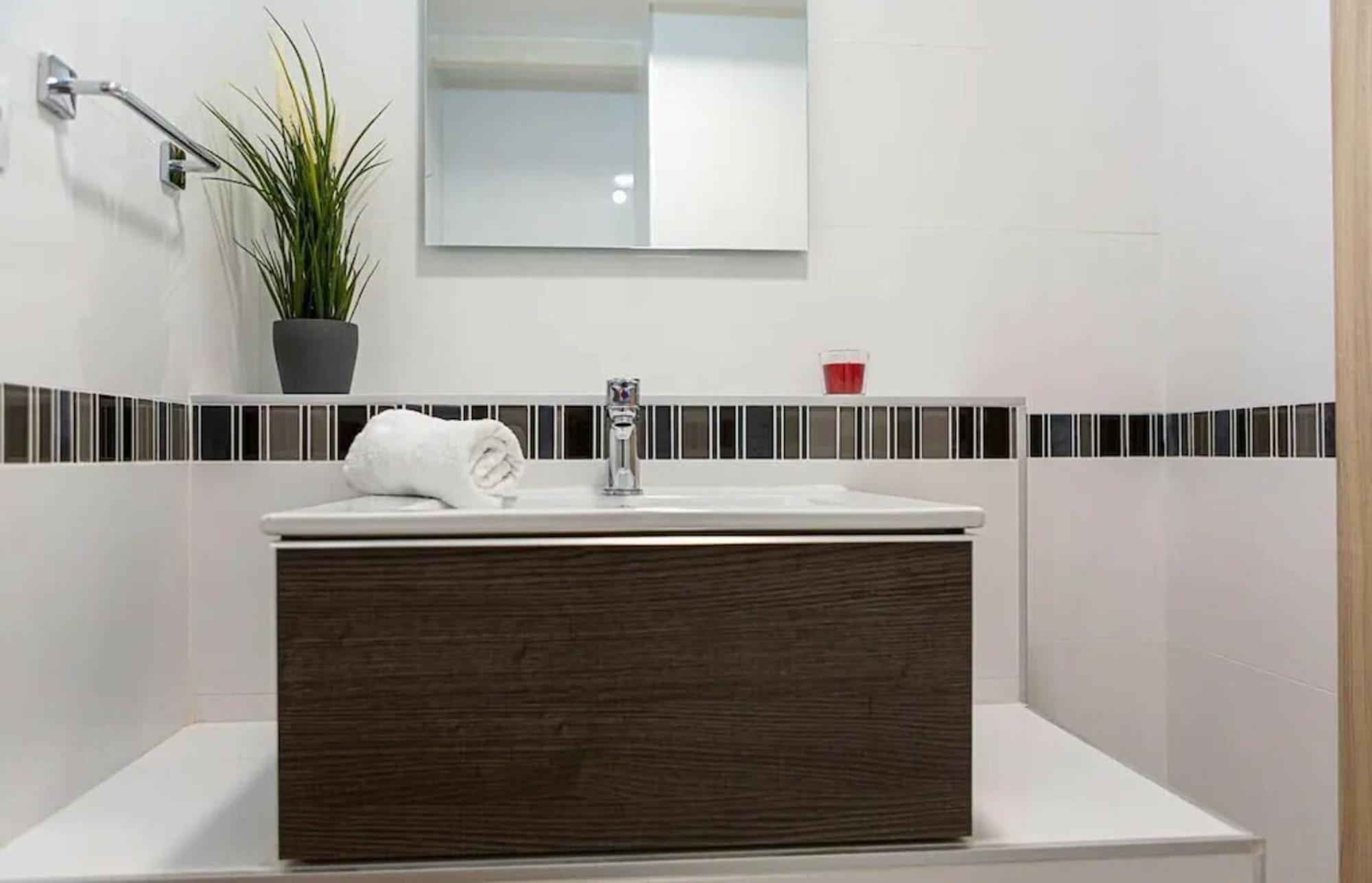 2bedroom Duplex In Hortaleza Near Metro Madrid