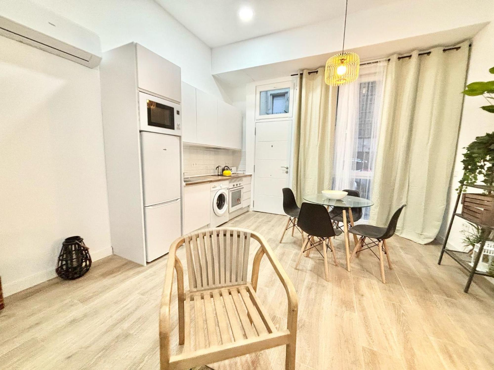 Apartment Amch Renfe Asamblea De 01 *
