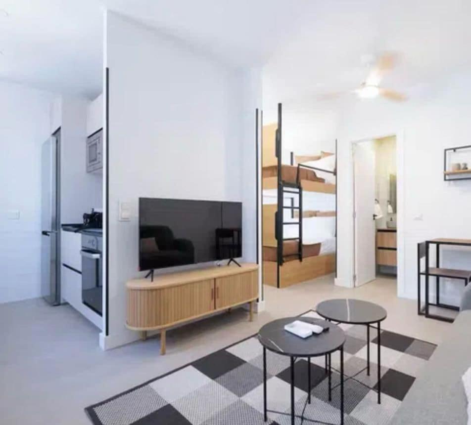 Cozy 2b In Ciudad Lineal For 4 Pax - Zigia B *