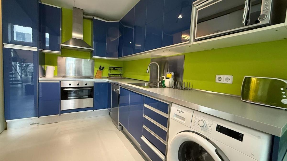 Bright Duplex For 4 Pax - Camarillo Madrid