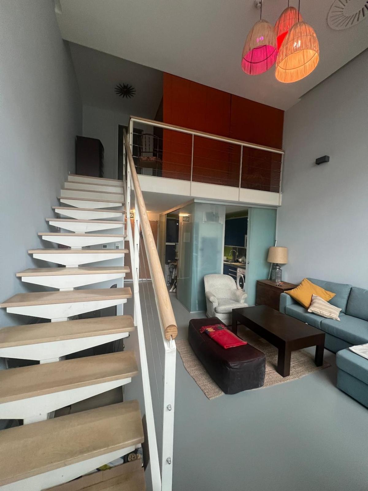 Bright Duplex For 4 Pax - Camarillo Apartment Madrid