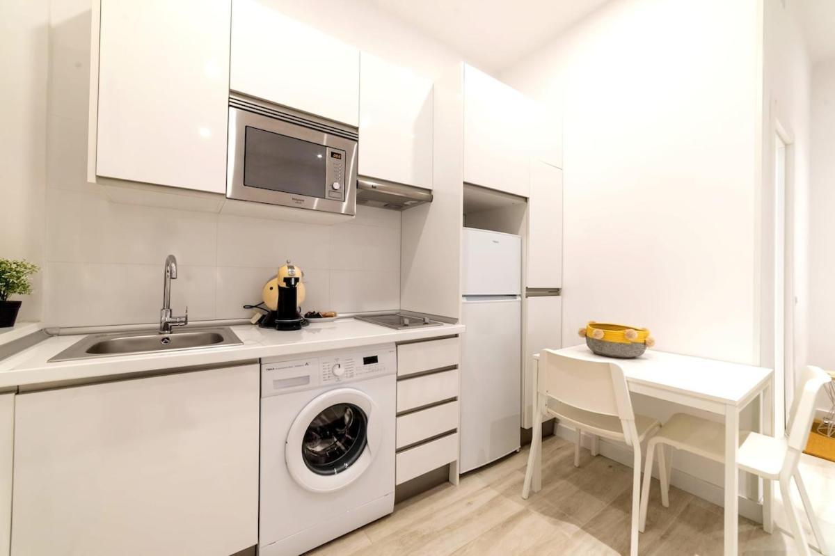 Cozy In Malasana 2 Pax Apartment