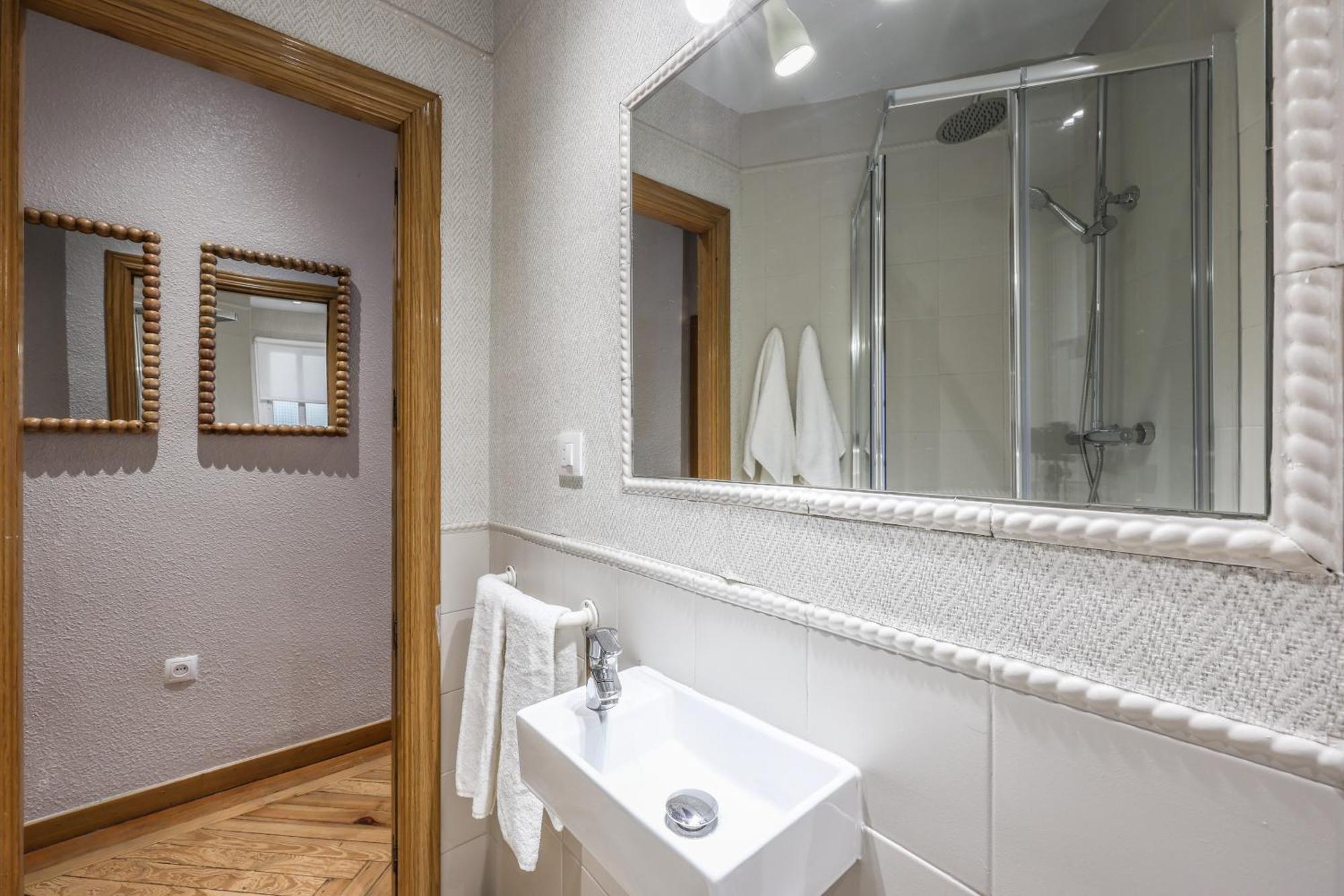 Apartamento Amazinn Places Plaza Canalejas I
