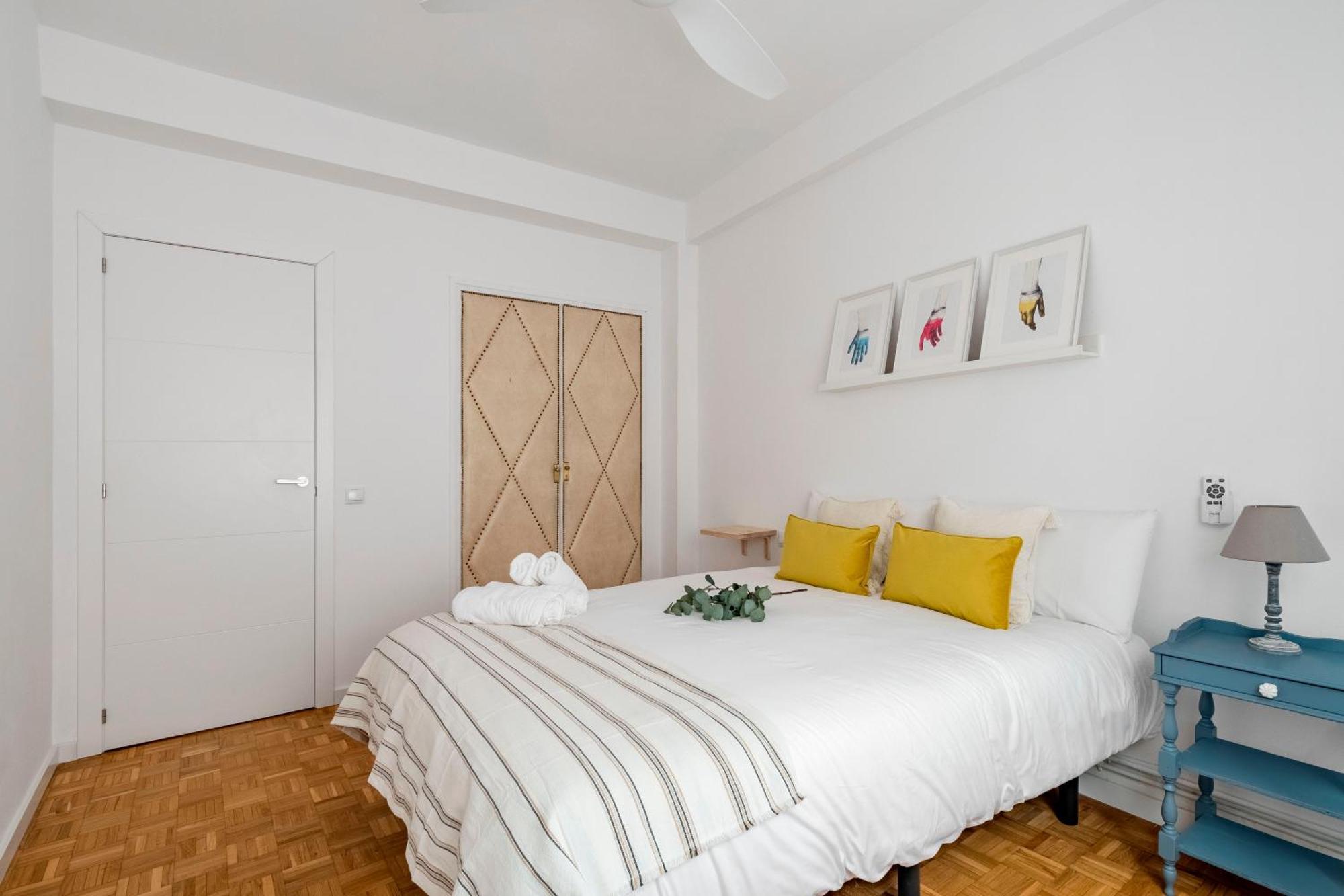 Charming La Latina Life - *