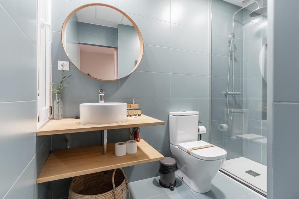 Apartment Cozy Renovated -1bd 1bath -anton Martin *