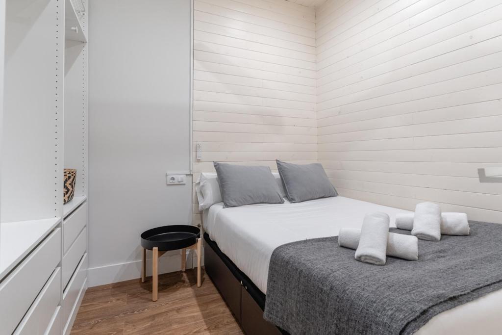 Cozy Renovated -1bd 1bath -anton Martin