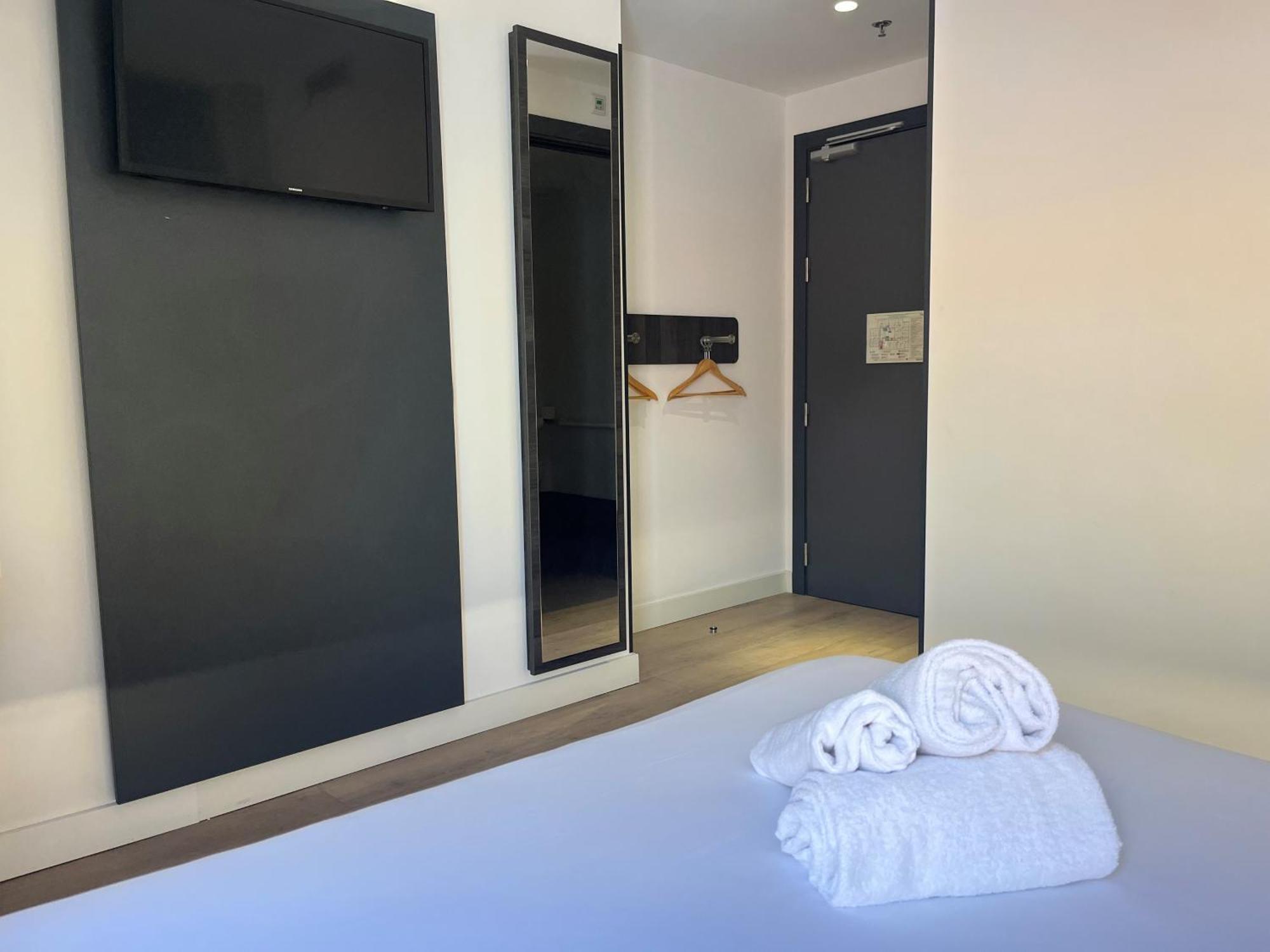 Hs Centro Atocha Guest house