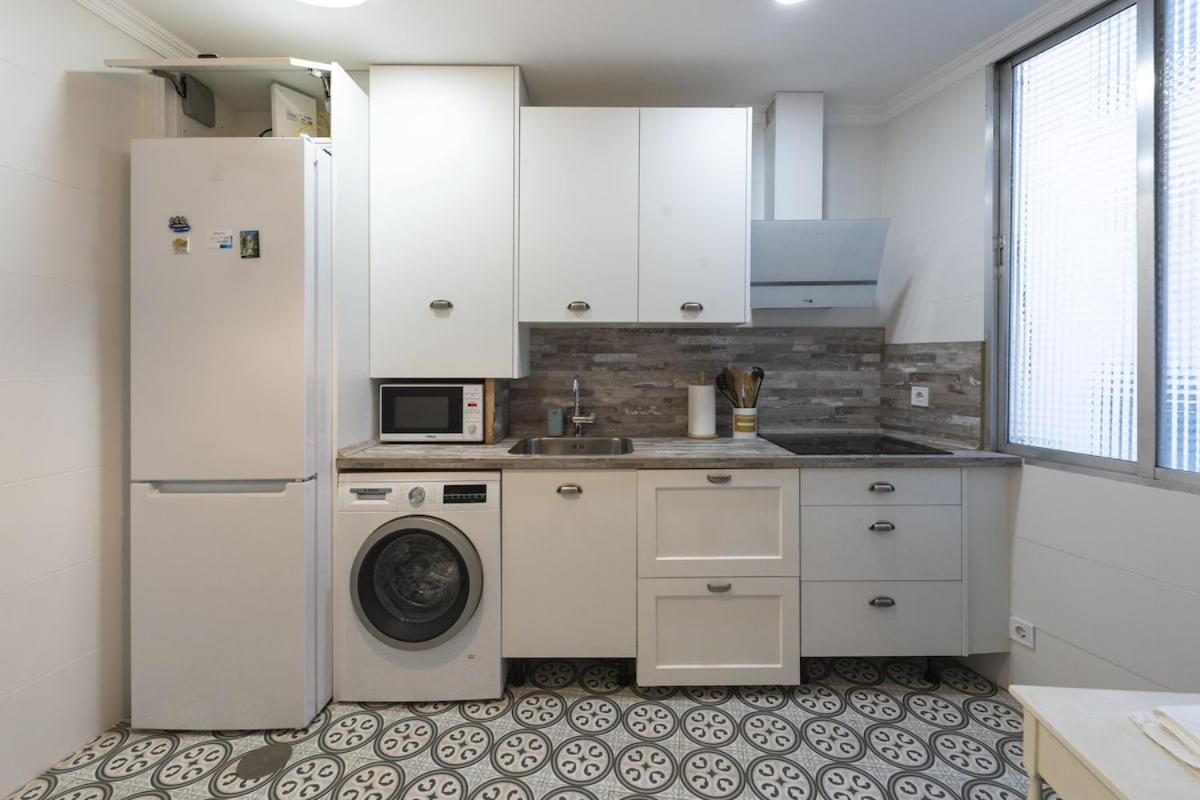 Apartment Cozy With Balconies In The Center Of Temporal Tol25 Madrid