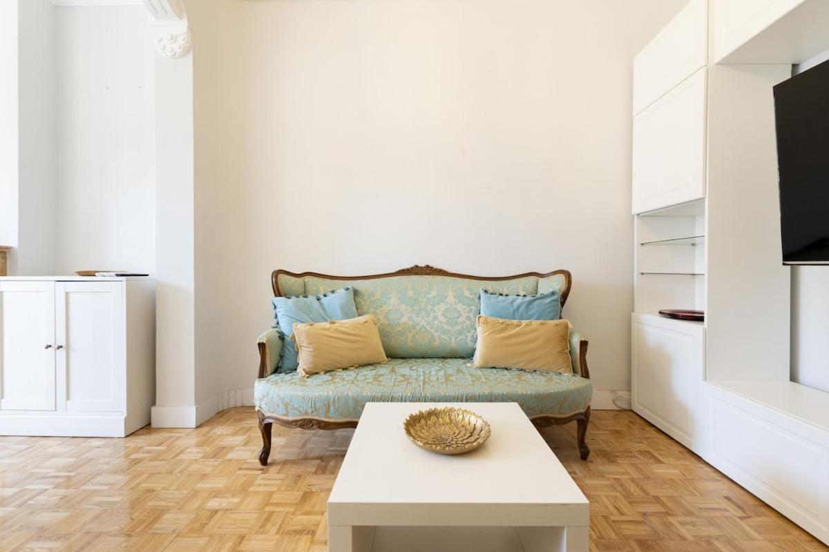 Apartment Cozy With Balconies In The Center Of Temporal Tol25 Madrid