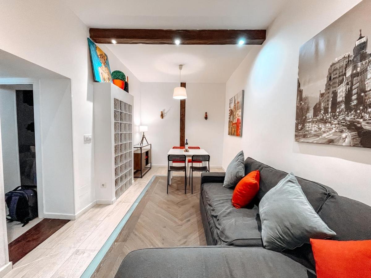 Fee4me. Amazing In The Heart Of Lavapies Apartment