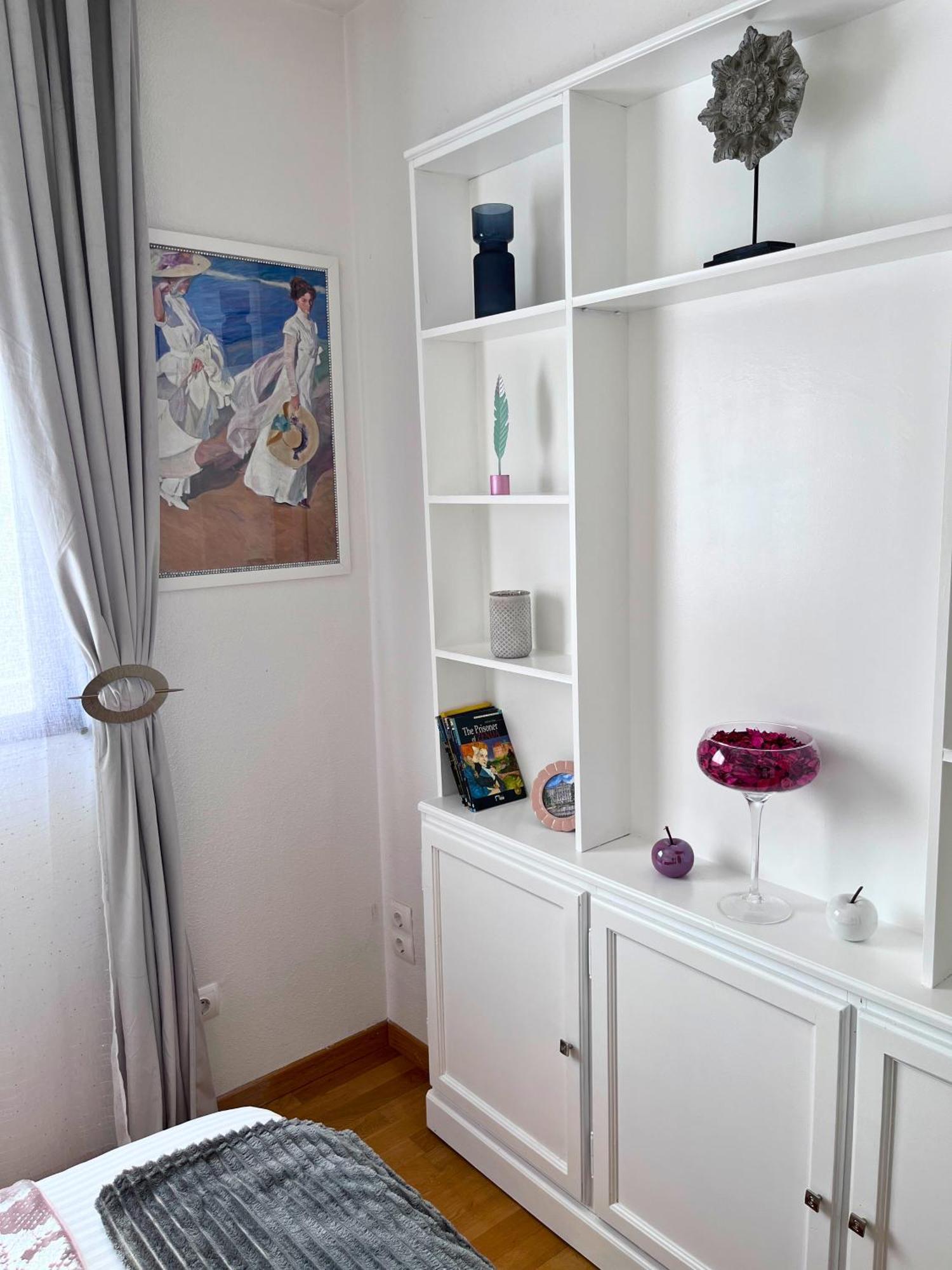 Campezo Airport Apartment Madrid