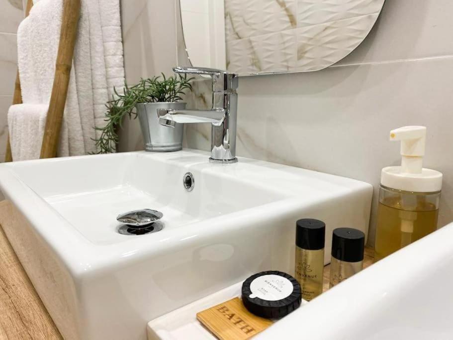 Beautiful In Puente De Vallecas - Atocha Apartment Madrid