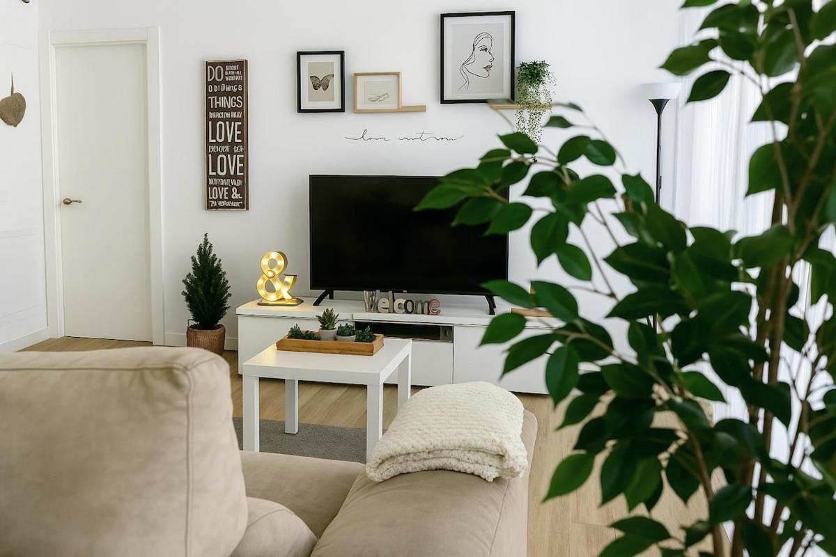Beautiful In Puente De Vallecas - Atocha Apartment *