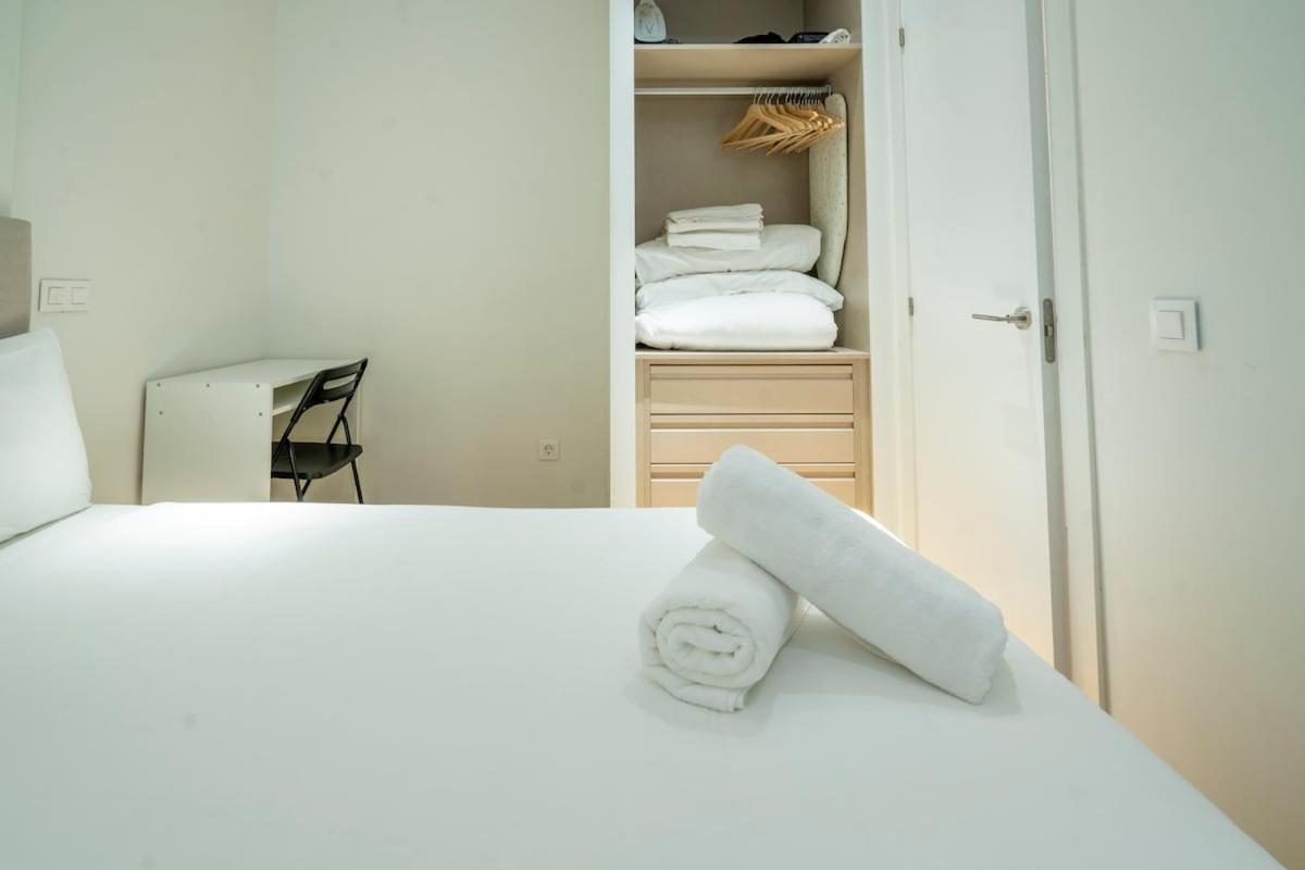 Cb10 - Stylish Modern Apartment- 5-minute Walk To Gran Via