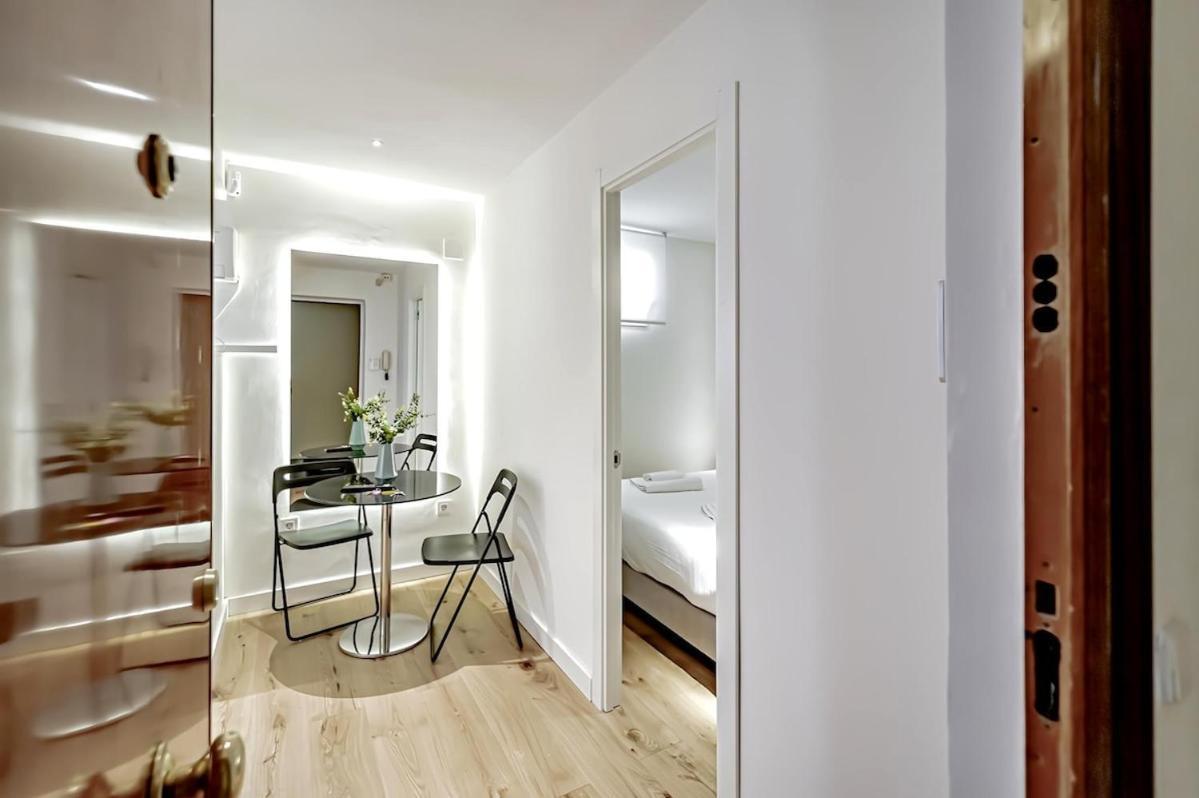 Cb10 - Stylish Modern Apartment- 5-minute Walk To Gran Via Apartment *