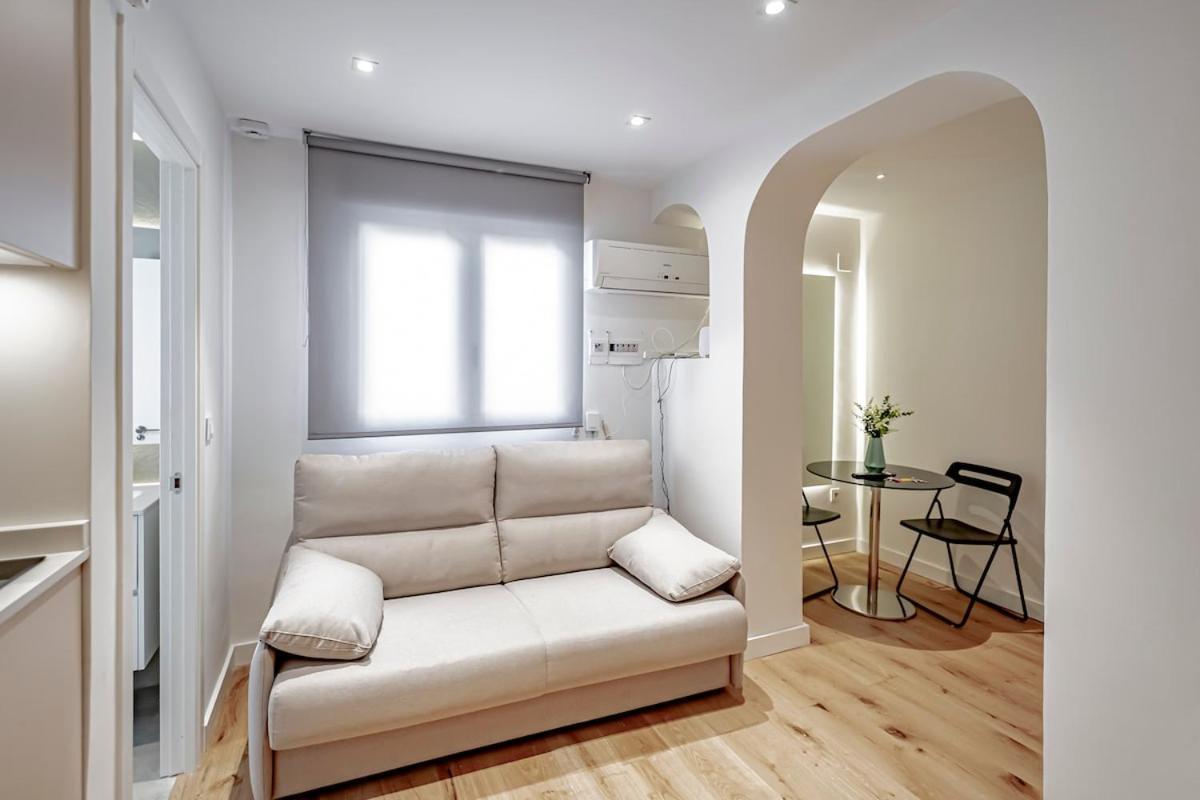 Cb10 - Stylish Modern Apartment- 5-minute Walk To Gran Via