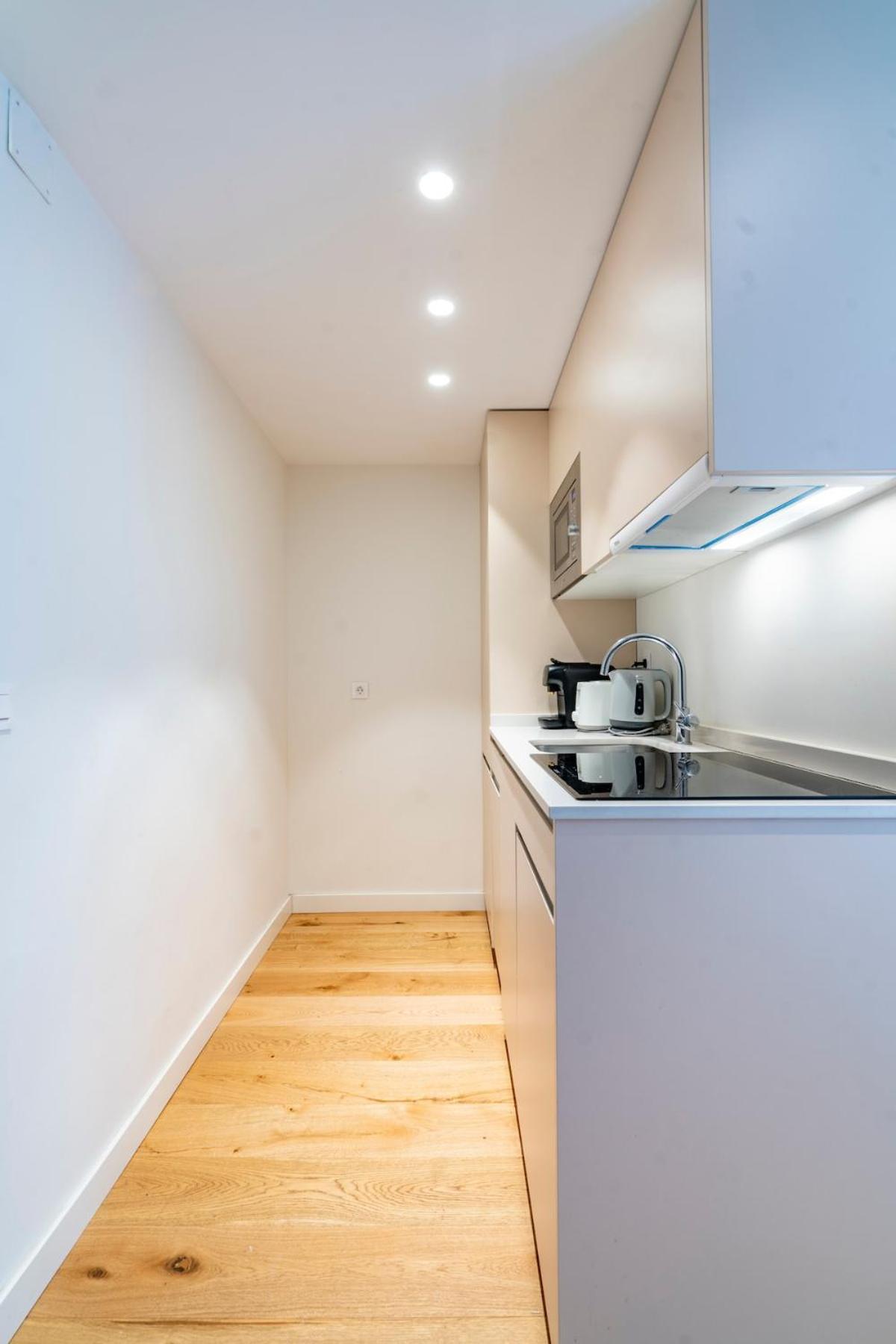 Apartment Cb10 - Stylish Modern Apartment- 5-minute Walk To Gran Via Madrid