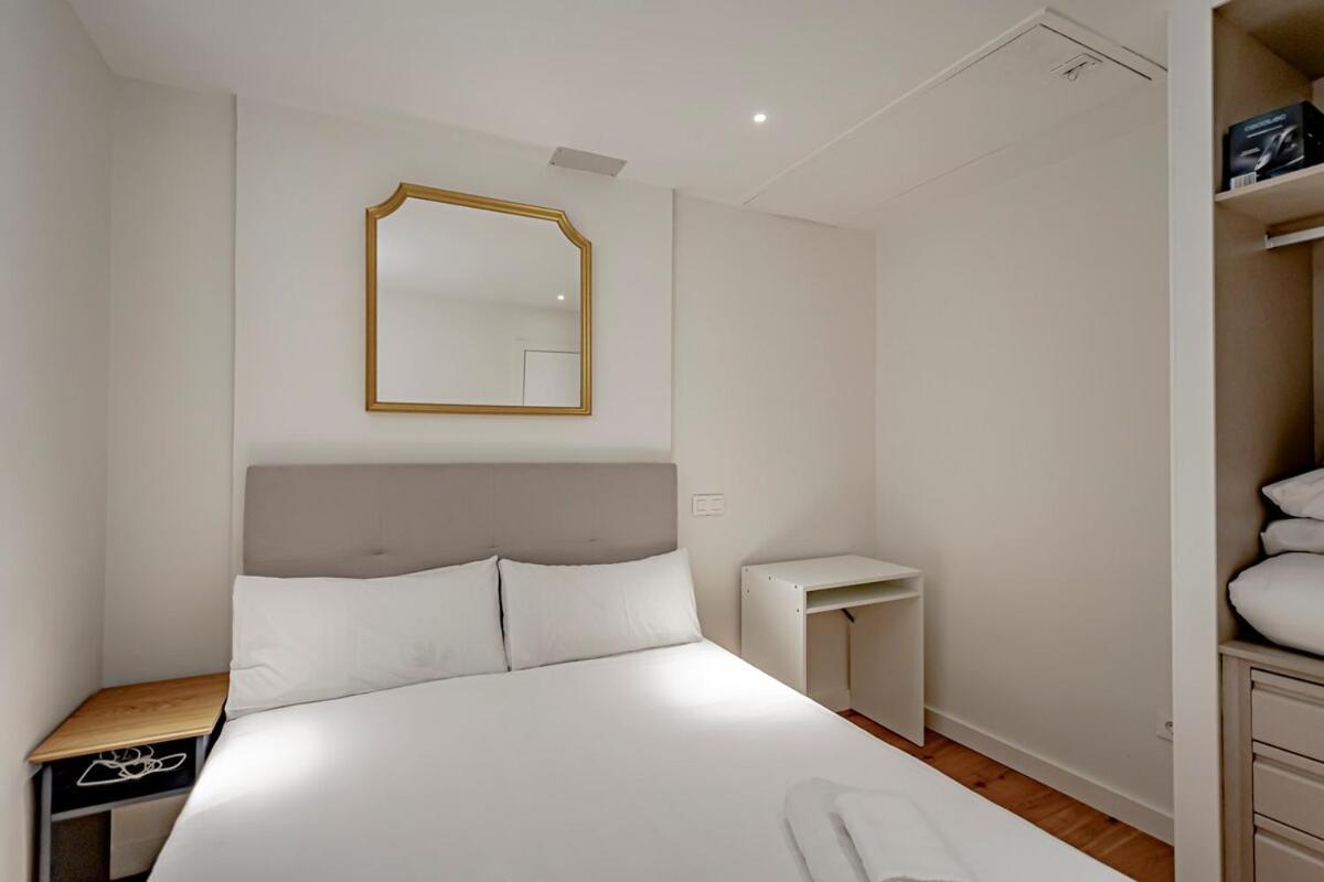Cb10 - Stylish Modern Apartment- 5-minute Walk To Gran Via