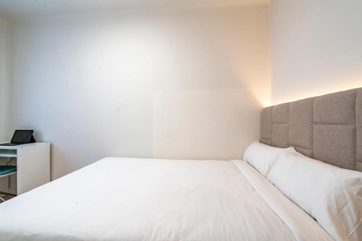 Apartment F132 Brand New Design - Feria Madrid