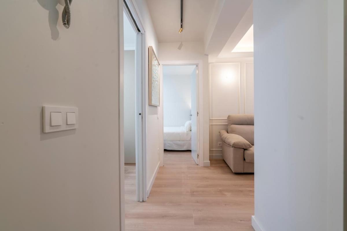 F132 Brand New Design - Feria Apartamento Madrid