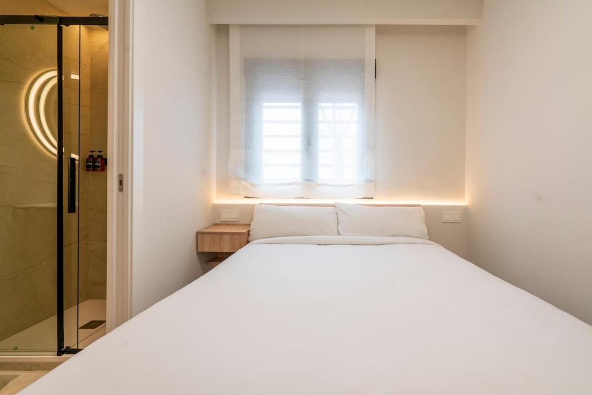 F132 Brand New Design - Feria Apartment
