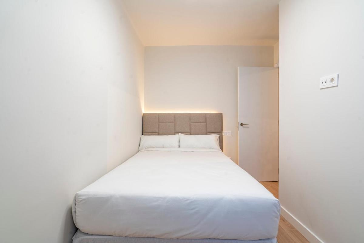 F132 Brand New Design - Feria Apartment