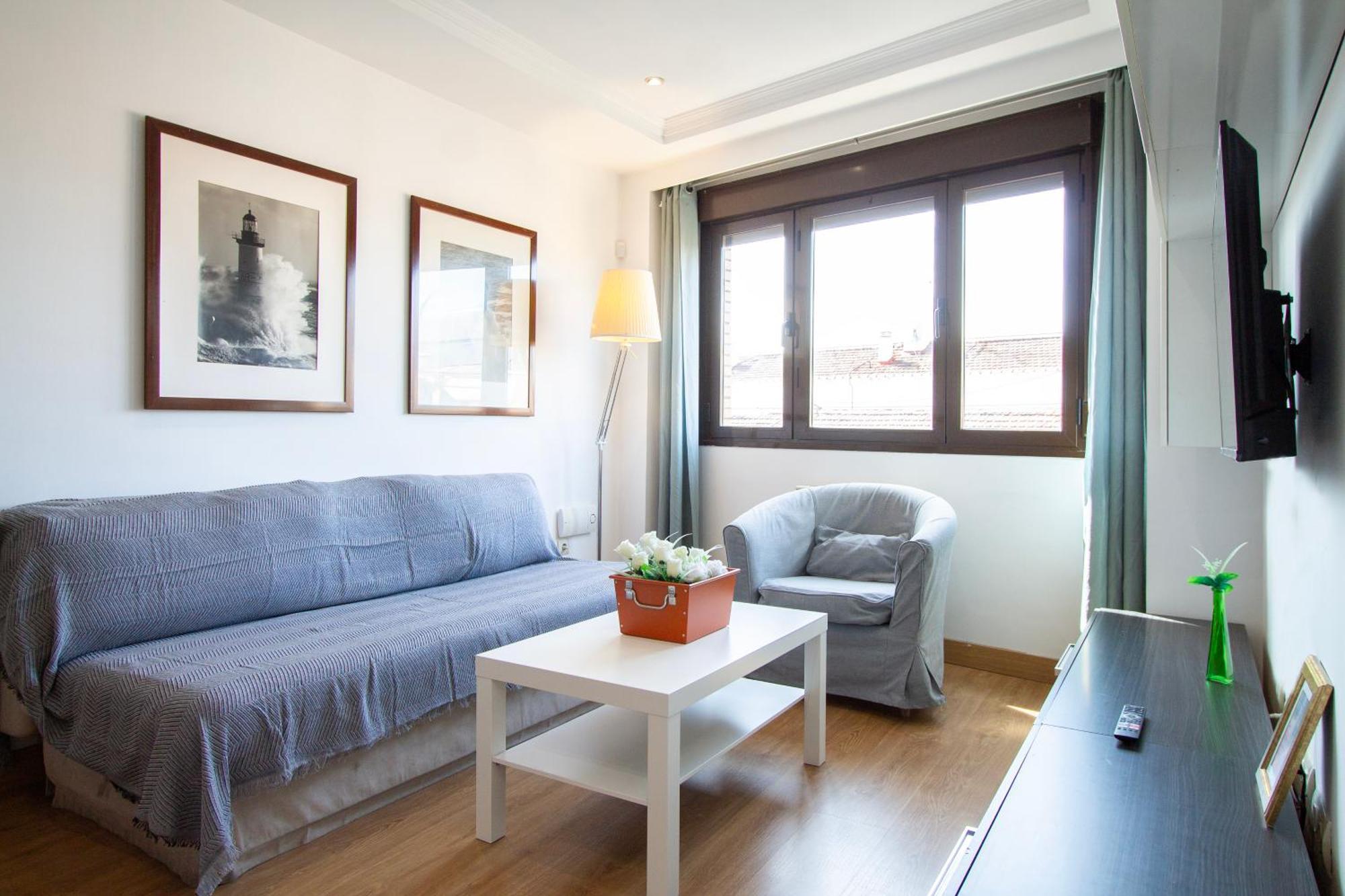 Apartment Adelfas Madrid
