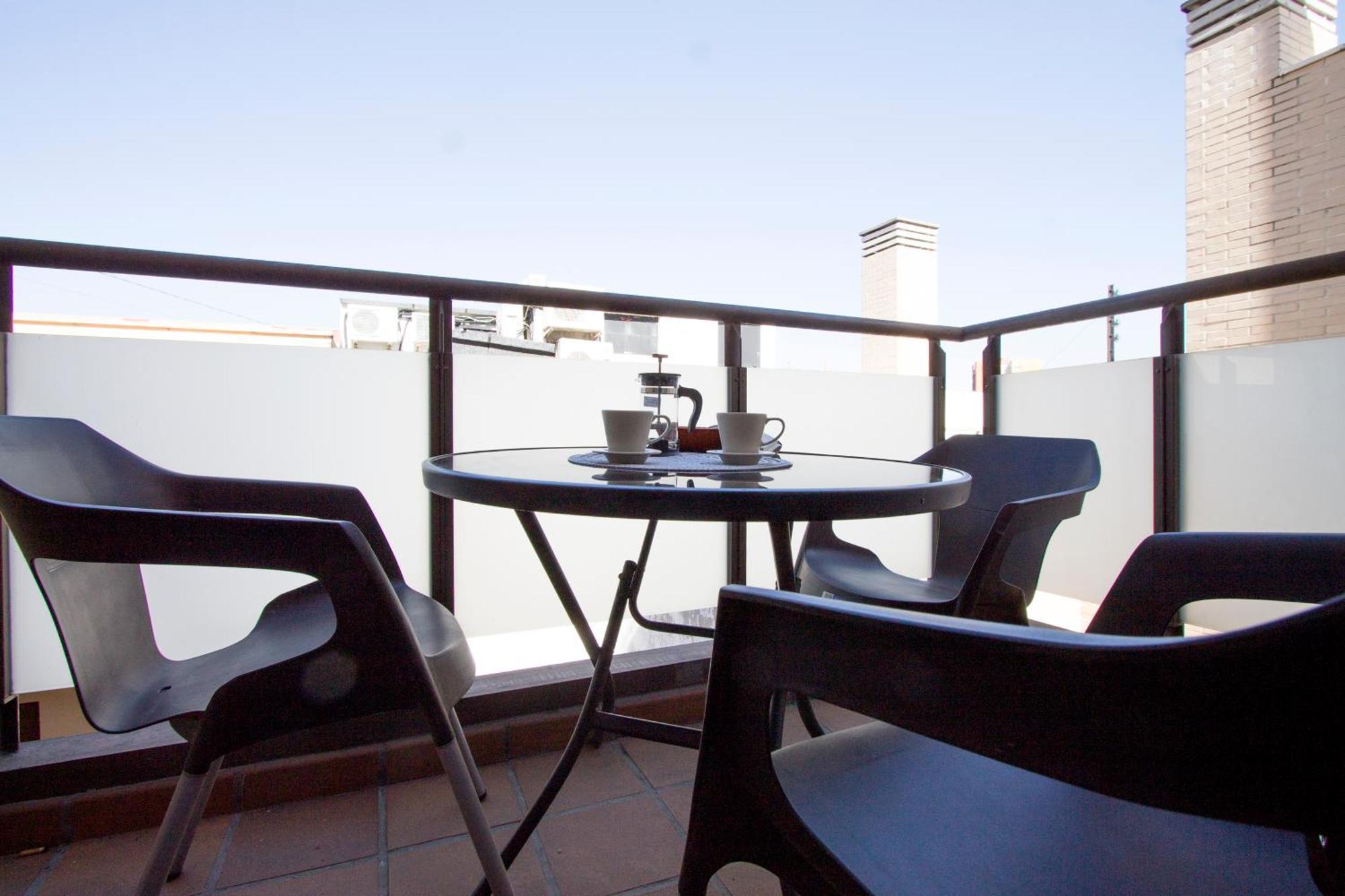 Adelfas Apartment *