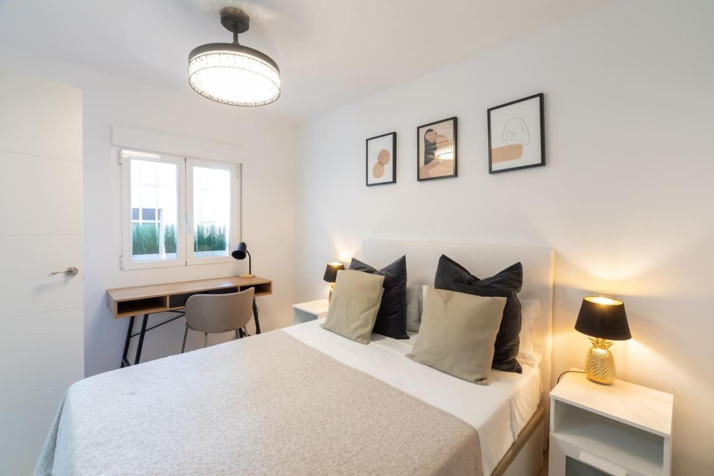 Apartment Market Martinez De La Riva III *