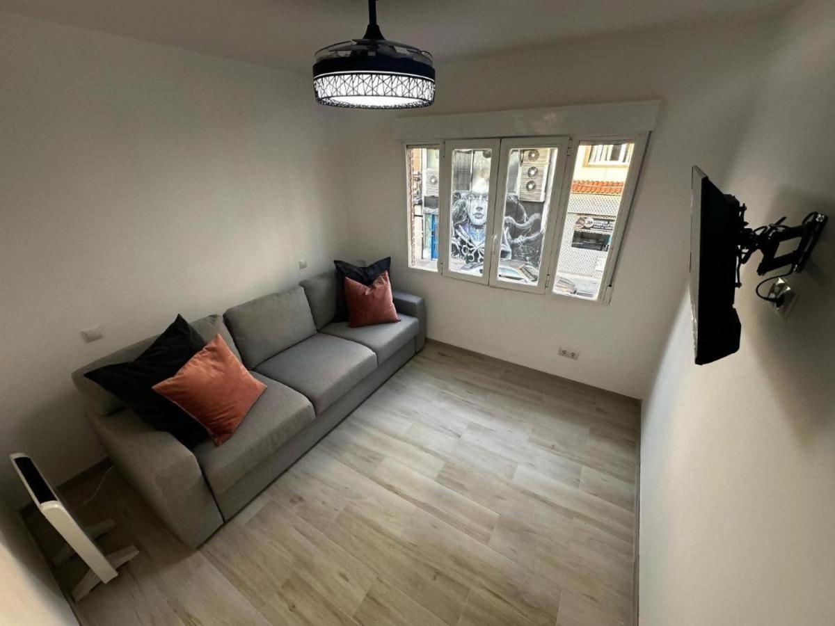 Apartment Market Martinez De La Riva III *