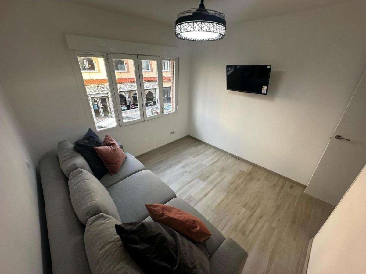 Apartment Market Martinez De La Riva III
