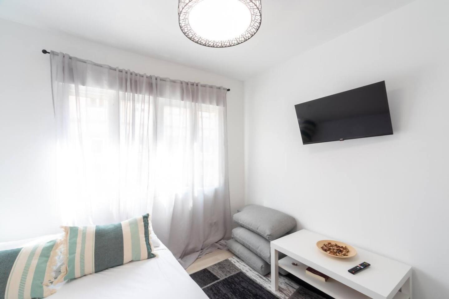 Market Martinez De La Riva III Apartment