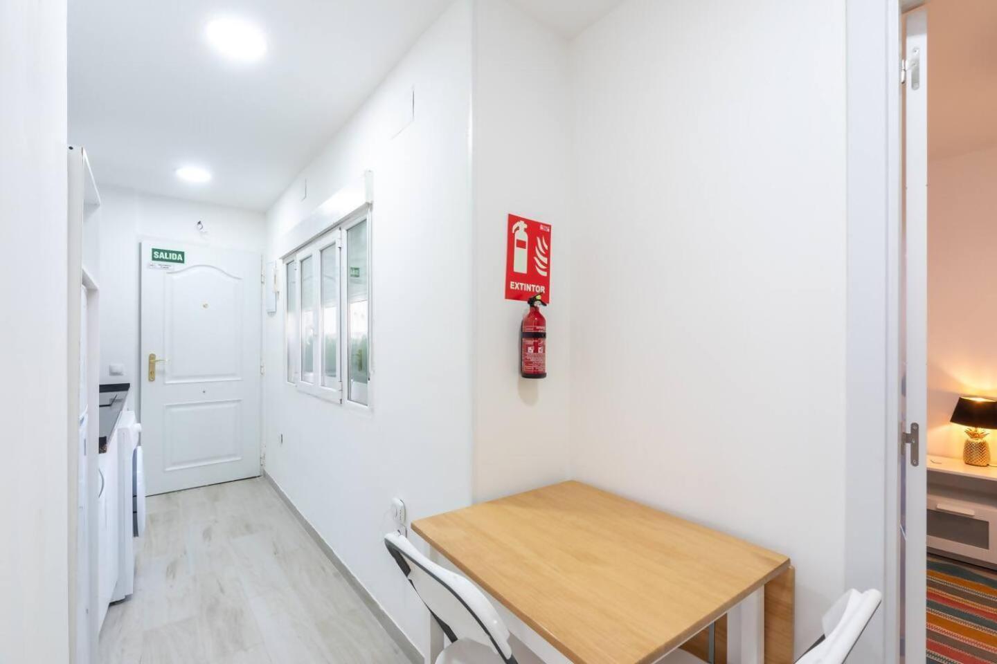 Apartment Market Martinez De La Riva Iii