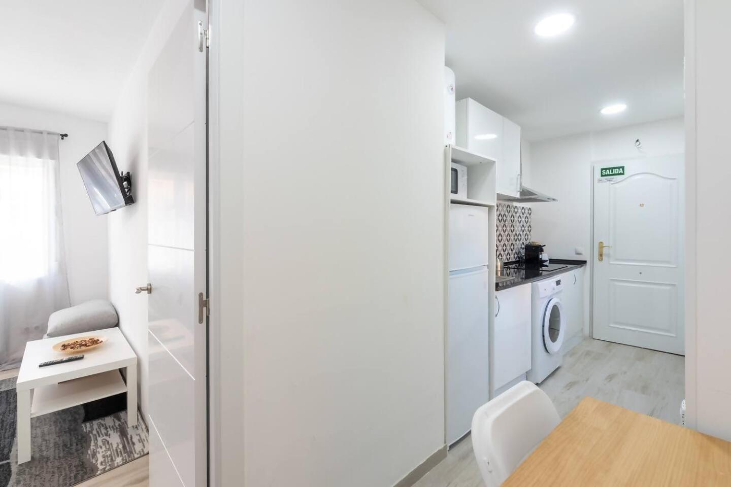 Apartment Market Martinez De La Riva III *