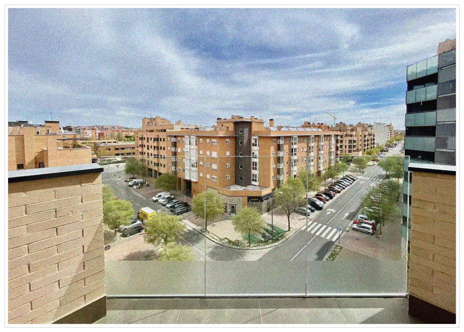 Piso En Alquiler Con Estupendas Vistas
