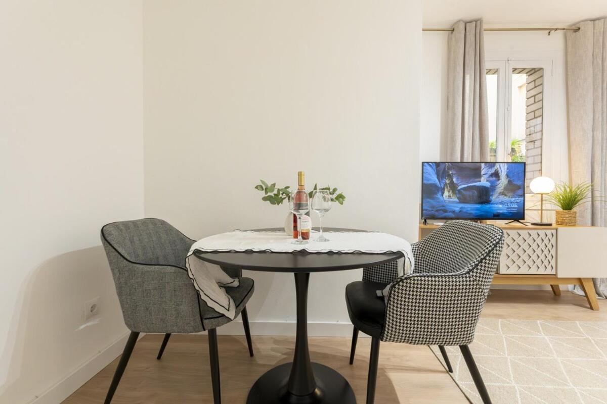 Temporary In The Center Of Pez14 Apartment *