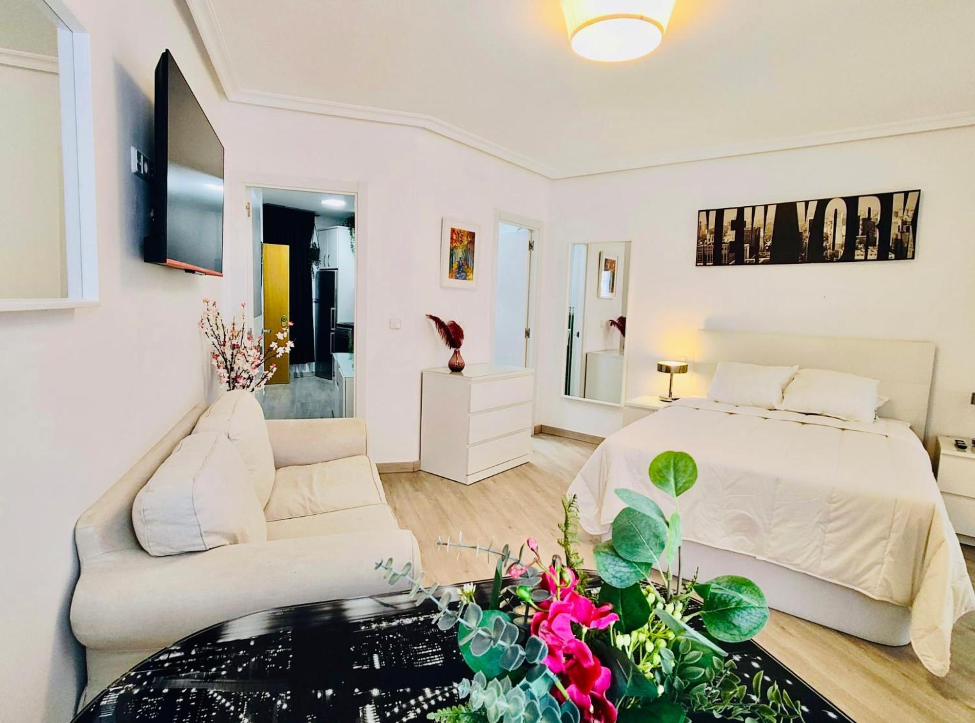Centro En Gran Via - Callao - Sol Apartment