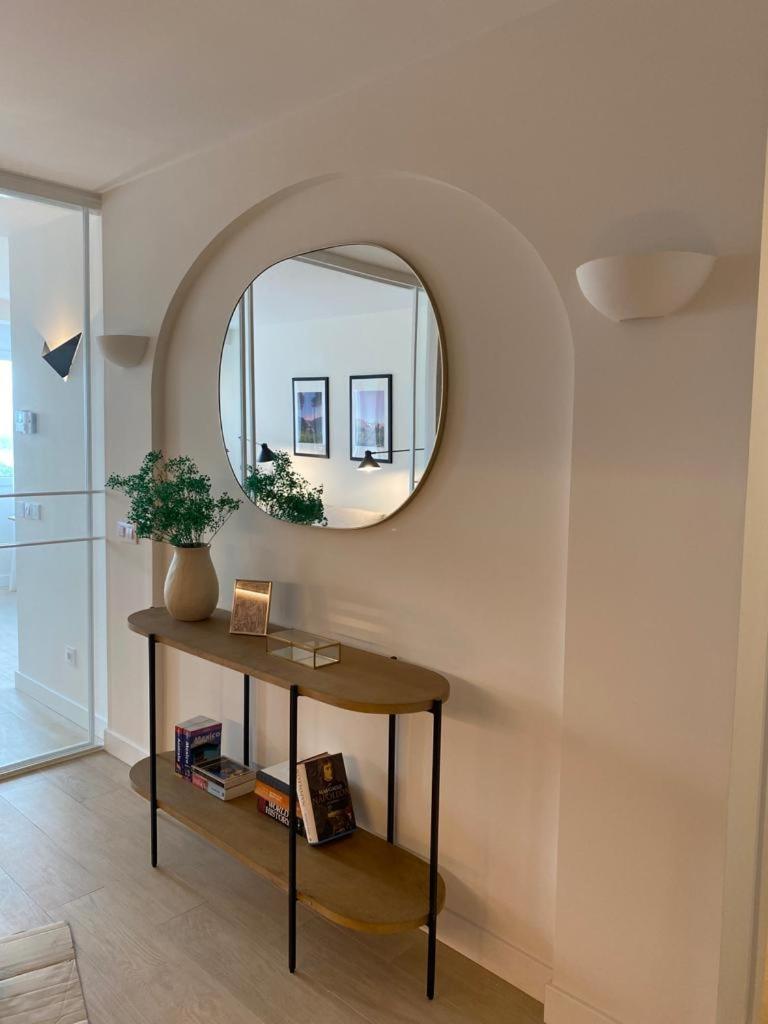 Plaza Espana Luxury Apartment *