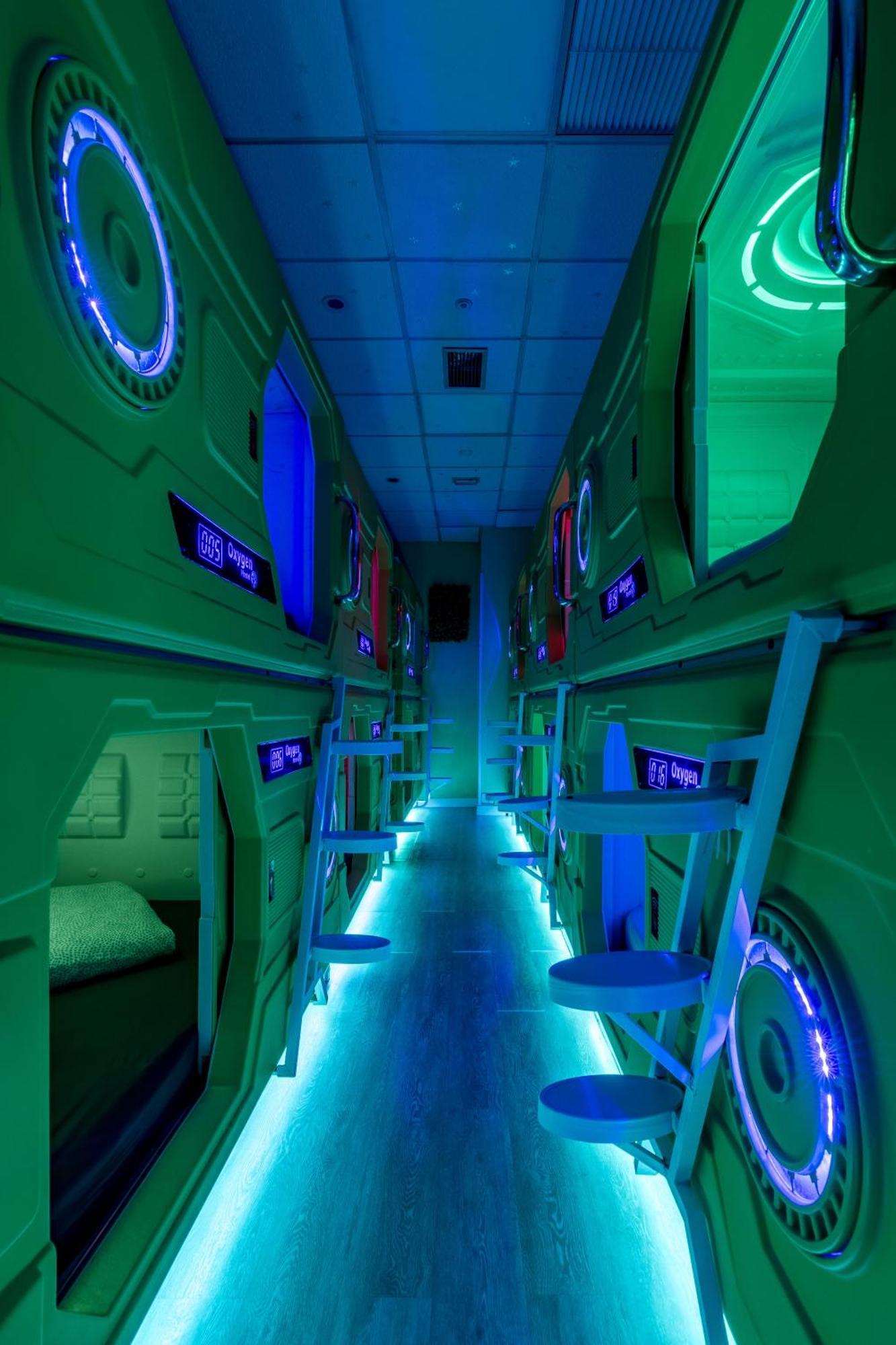 Oxygen Capsula Hostel