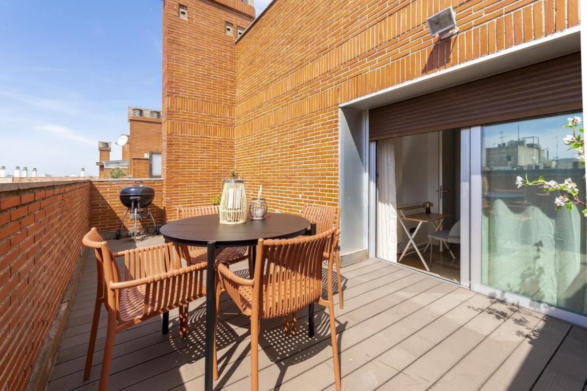 Apartamento Temporary 3-bedroom Duplex In Downtown Bas15 Madri
