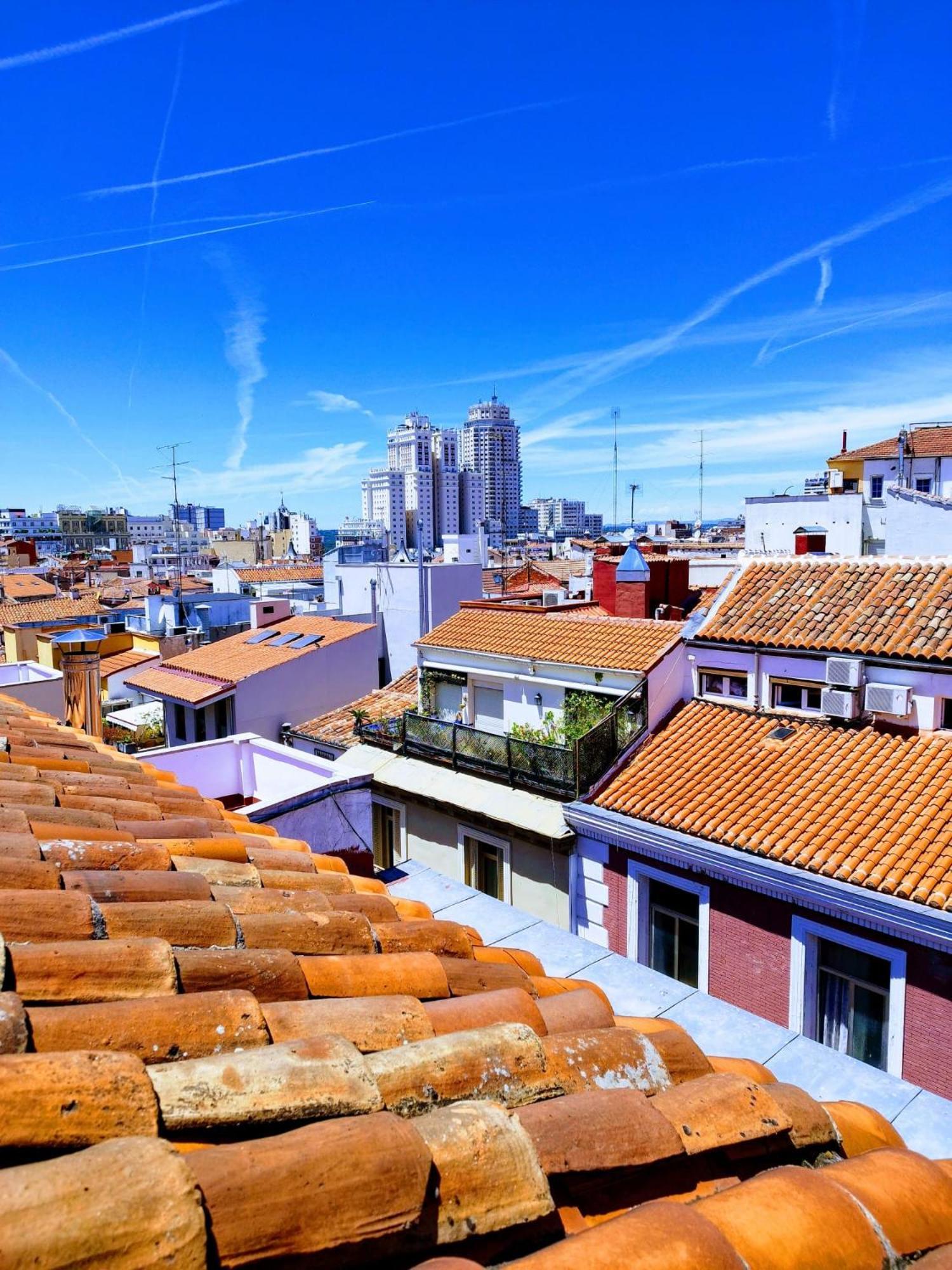 Atico Con Encanto En Malasana - Quedate En El Corazon De Apartment