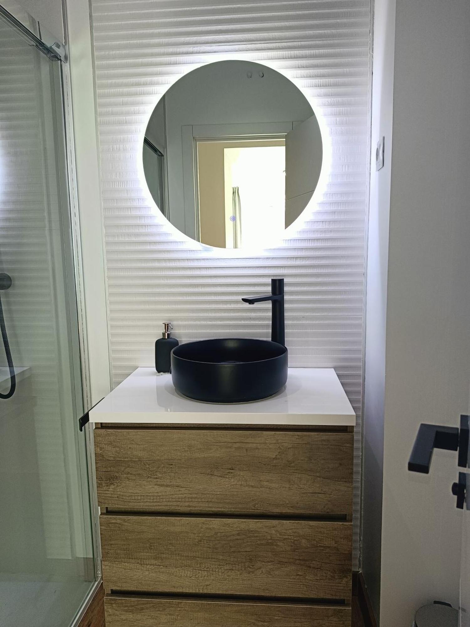 Moderno Apartamento En Madrid B * Madrid